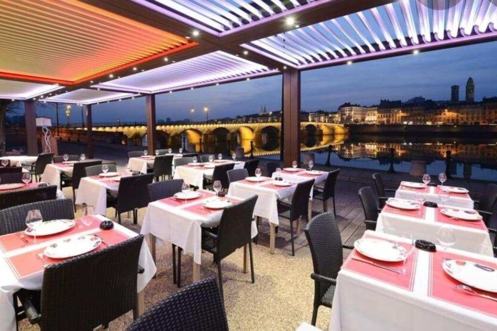Sejour Detente Au Coeur De Macon Spa,Cine,Bouteille Offerte المظهر الخارجي الصورة
