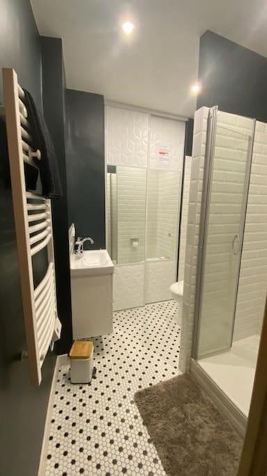 Sejour Detente Au Coeur De Macon Spa,Cine,Bouteille Offerte المظهر الخارجي الصورة